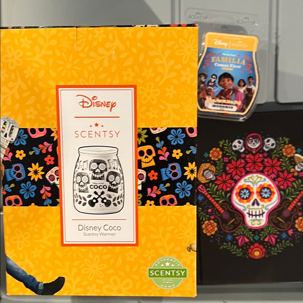 Scentsy Disney Coco Warmer with Floral Skull Design with notebook and wax melt